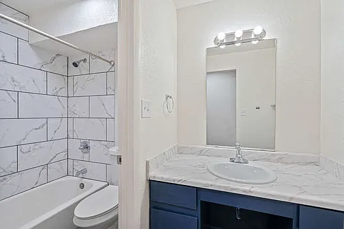 1377 Laredo St #307 Photo 1