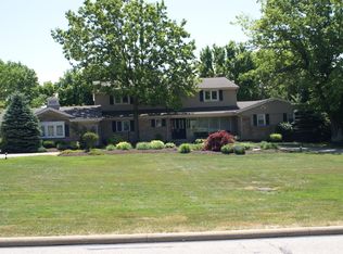 31850 Gates Mills Blvd, Pepper Pike, OH 44124