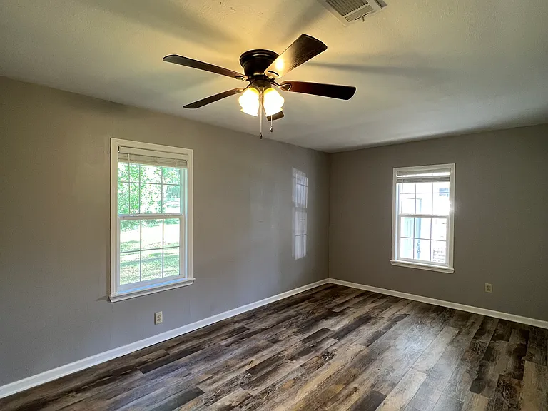 1200 Nolan Trce — Photo 9