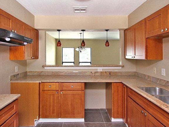 4th image of 3510 Byron St
