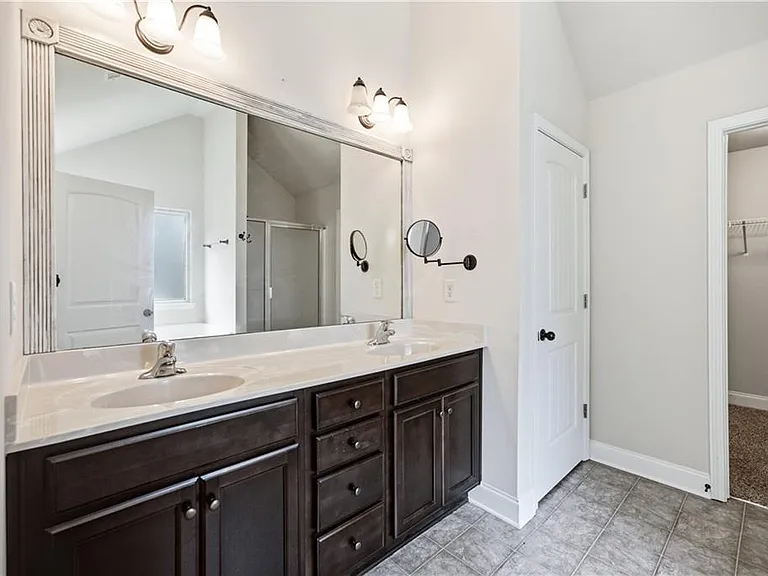 1268 Mitford Ln — Photo 21
