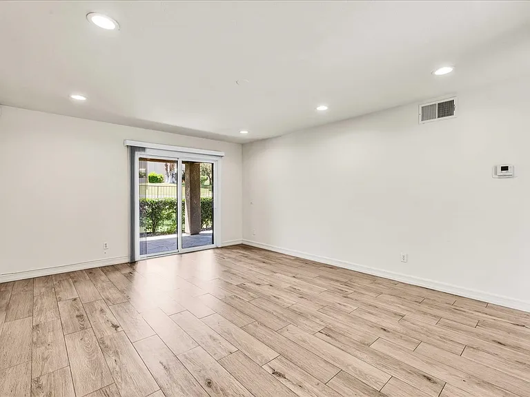 72409 Glenview Cir — Photo 13