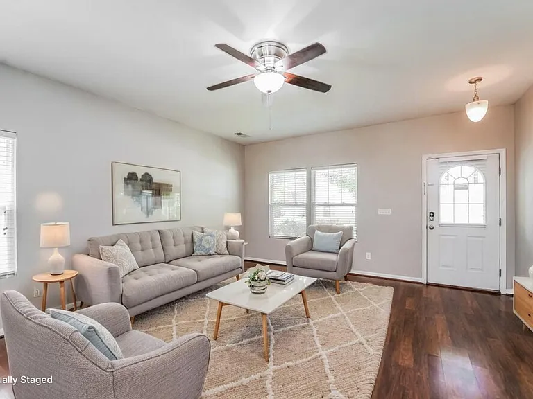 1040 Joselynn Dr — Photo 5