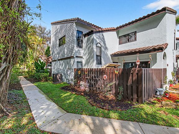 5th image of 22380 Pineapple Walk Drive