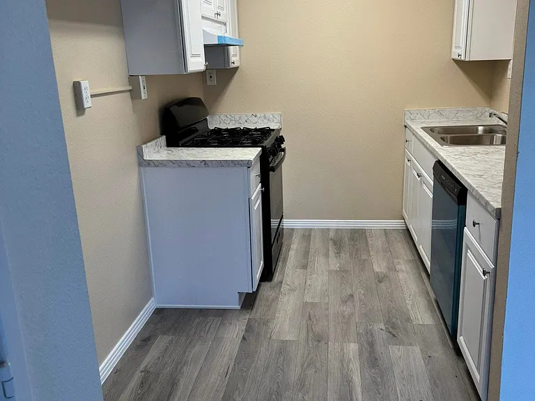 9537 Laurel Canyon Blvd #105 — Photo 6
