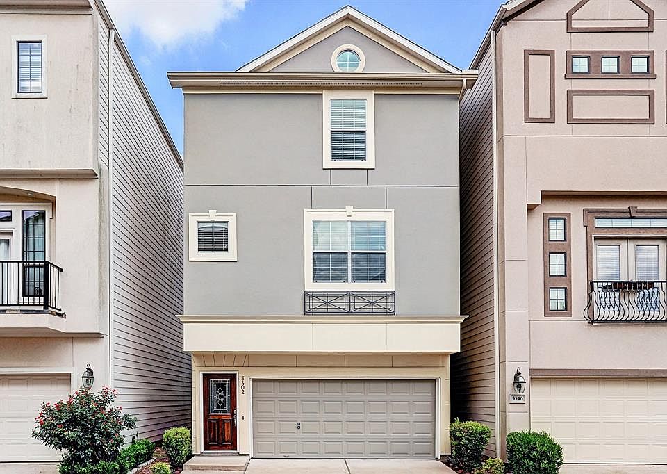 Charming home in the Texas Medical Center with a private backyard backing to the greenbelt!