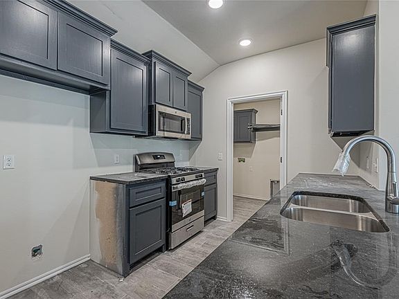 5th image of 12517 NE 36th St