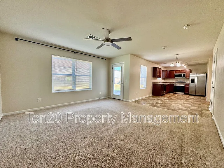 753 Compass Trl — Photo 3