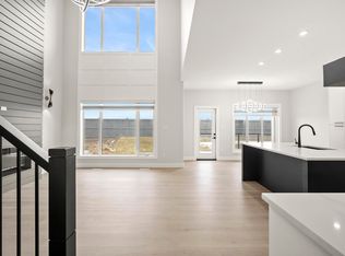 15031 10th St NW, Edmonton, AB T5Y 4C8