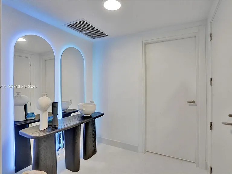 2627 S Bayshore Dr #506 — Photo 46
