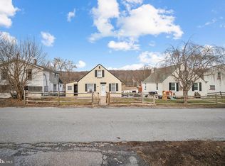 24 Spruce St, Coatesville, PA 19320