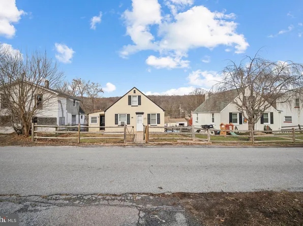 24 Spruce St, Coatesville, PA 19320