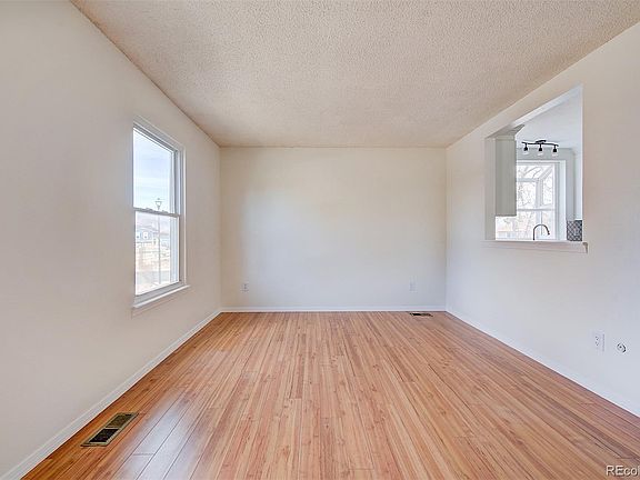 4th image of 8428 Sandreed Circle