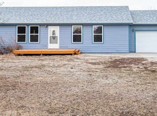 5275 Jamie Cir, Wamego, KS 66547