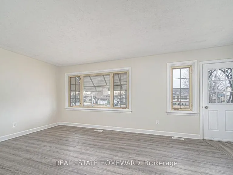668 Harold Dr — Photo 10