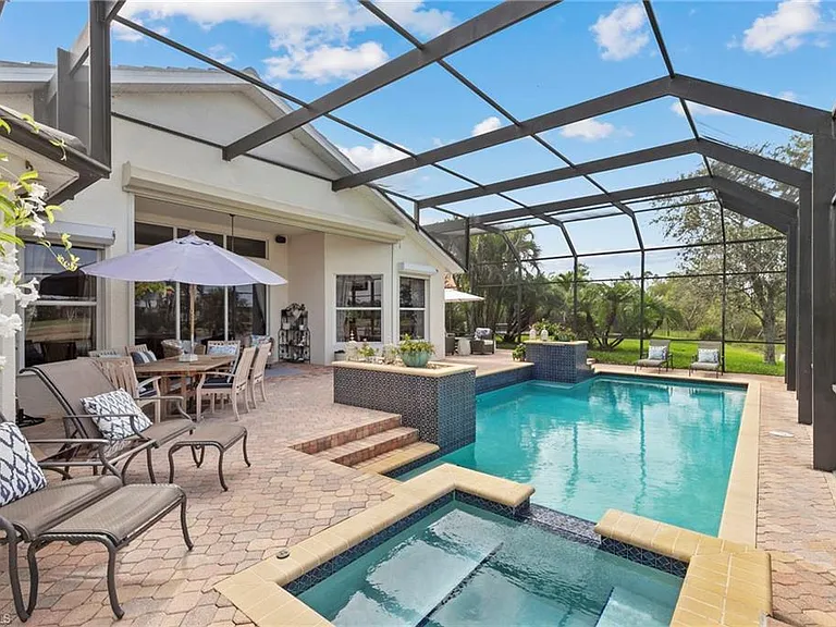 4924 Sedgewood Ln — Photo 9