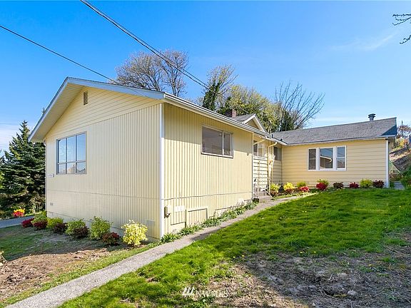 2nd image of 2529 S Juneau Street