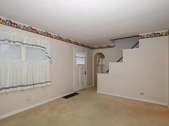 4th image of 2424 Clover Crest Dr