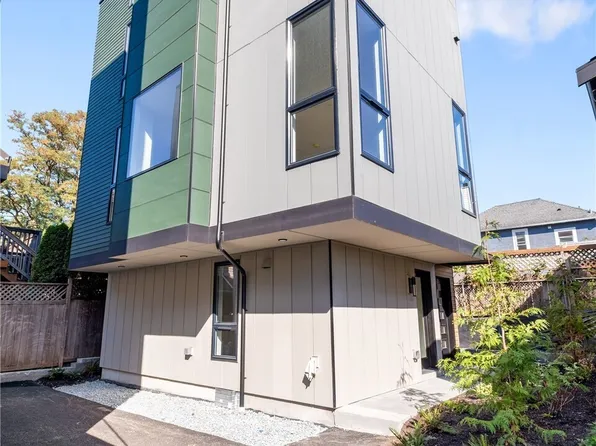 216 21st Avenue E, Seattle, WA 98112