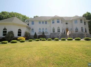 8 Elijah Ct, Montville, NJ 07045
