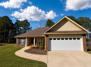 226 Ora Ln, Caledonia, MS 39740