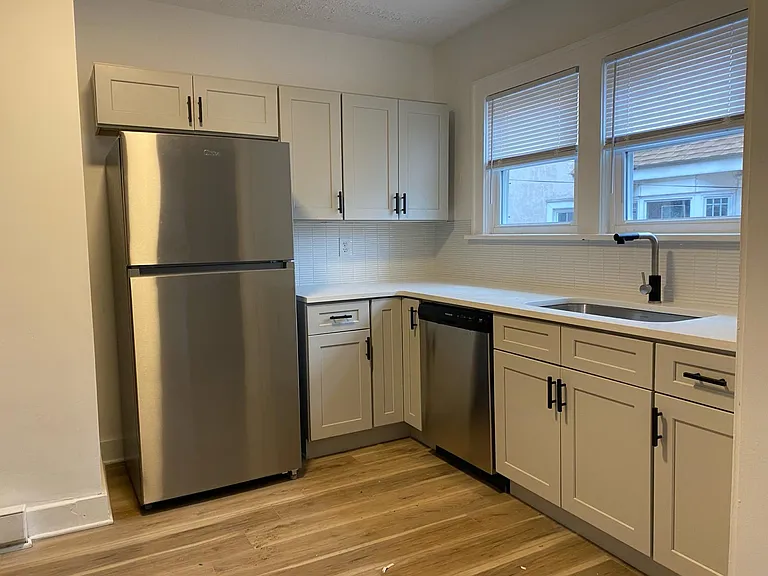 4315 Southern Pkwy #3 — Photo 3