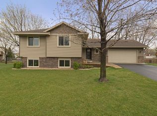 1361 Rice Creek Trl, Shoreview, MN 55126