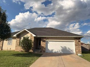 515 W 10th St, Webb City, MO 64870