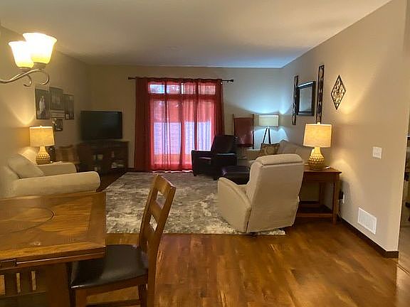 3rd image of 6741 Northwood Ln