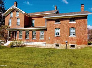 19129 Cyclone Ridge Rd, Mount Carroll, IL 61053