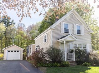 24 W Pine St, Plaistow, NH 03865