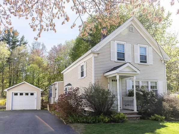 24 West Pine Street, Plaistow, NH 03865