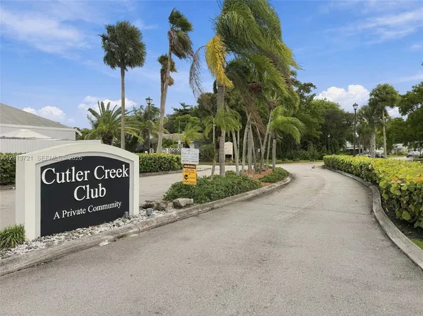 10340 SW 208th Ln, Cutler Bay, FL 33189