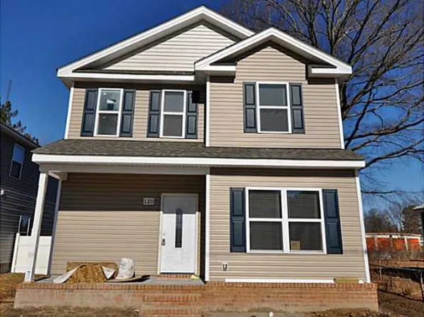 125 Welch Ln, Chesapeake, VA 23320