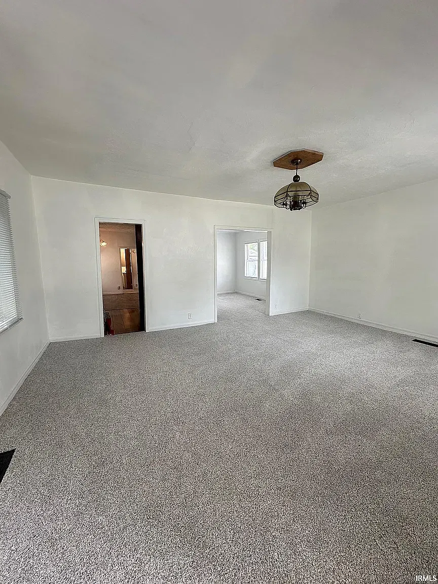 2 bed, 1040 sqft, $950 — Photo 4