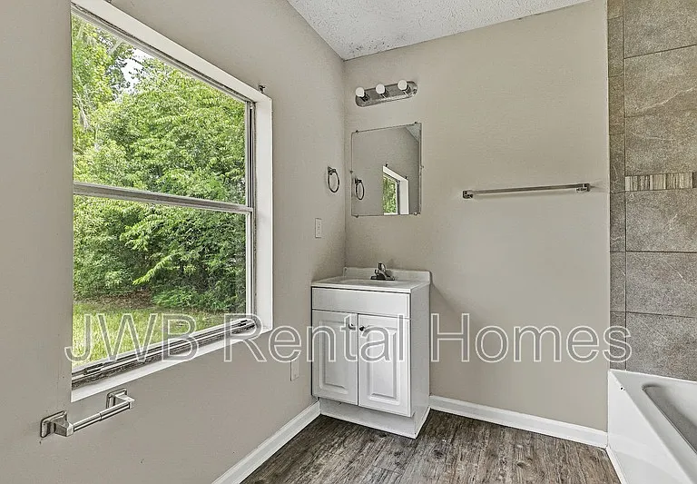7957 Mattox Ave — Photo 8