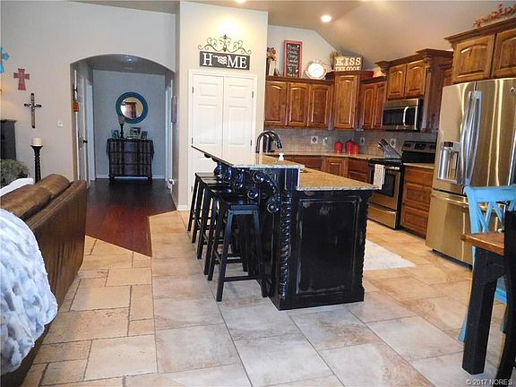 5th image of 1417 Monarch Dr