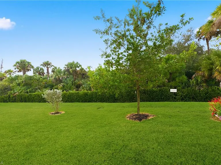 11899 Gardenia Ave — Photo 34
