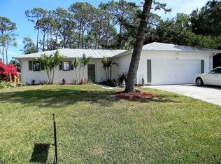 607 Fleming St, Sebastian, FL 32958