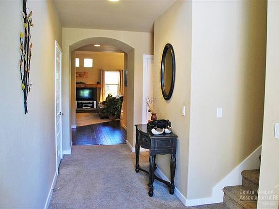 4th image of 1652 W Hill Ave