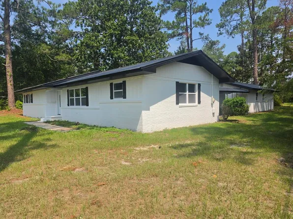 701 E 4th St, Adel, GA 31620