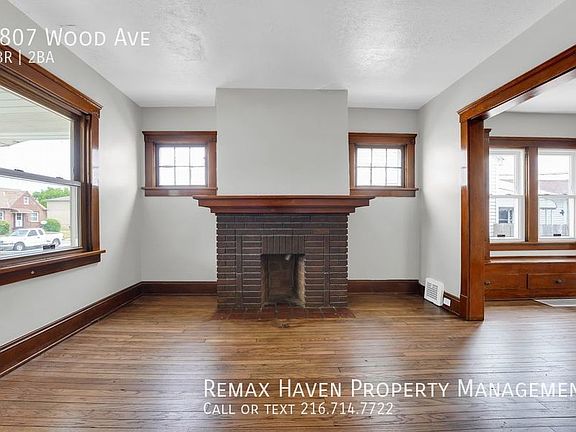 5th image of 3807 Wood Ave