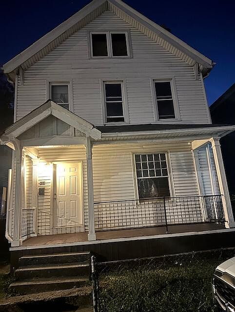 1st image of 433 Oakwood Ave