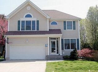 24 McGreevey Dr, Manasquan, NJ 08736