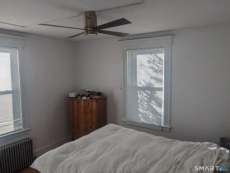2872 Fairfield Ave — Photo 5