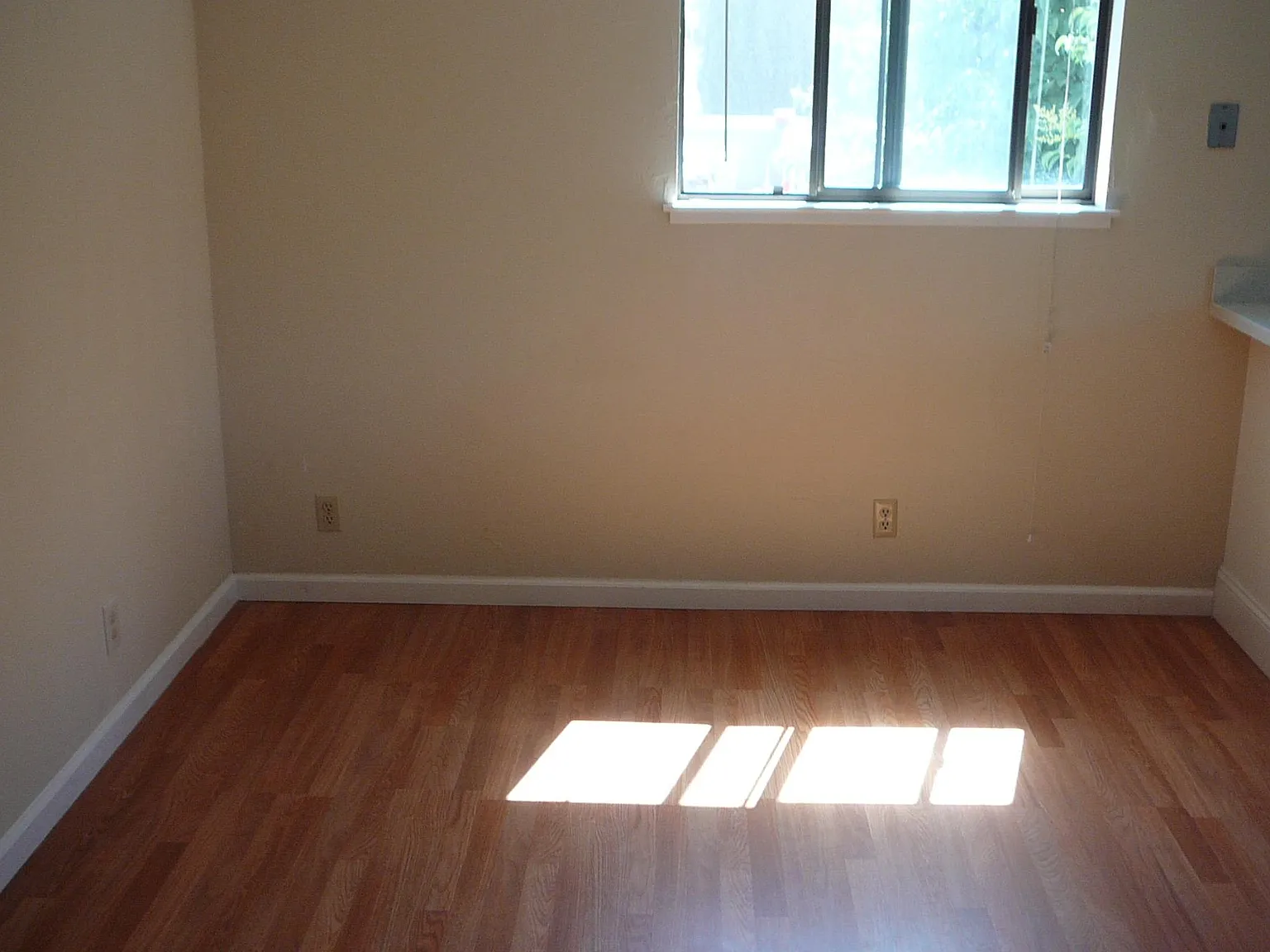 121 Broadway St — Photo 4