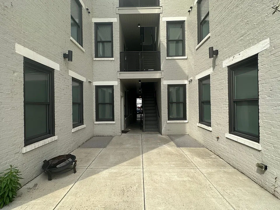 21 E 15th