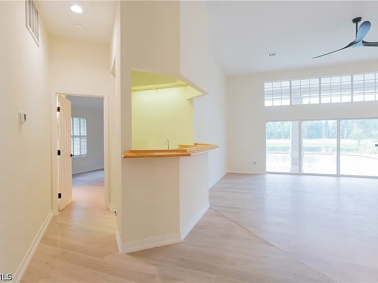 15200 Sweetwater Ct — Photo 13