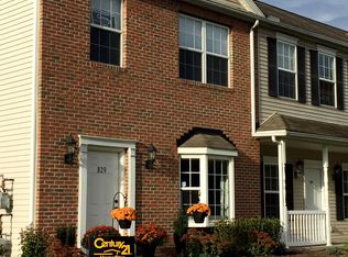 829 Emerald Lake Pkwy, Ravenna, OH 44266