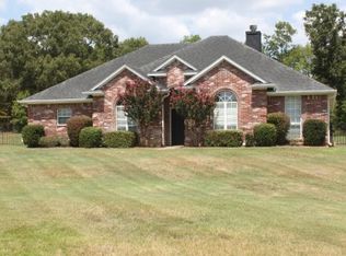 165 Lassiter Rd, Longview, TX 75602